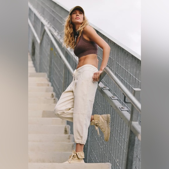 NWOT FREE PEOPLE MOVEMENT For Real Crop Pants | Ivory MSRP $98 Size S - Picture 4 of 10